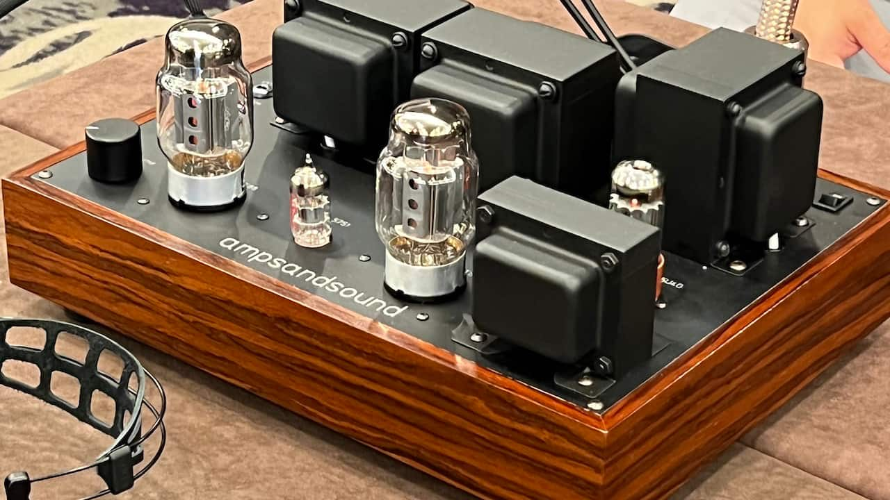 ampsandsound Kenzie Ovation Rev2 Headphone Amplifier