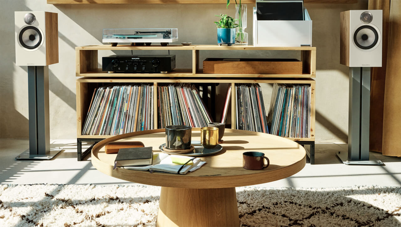 Bowers & Wilkins 606 S3 Stand-mount Loudspeakers in Oak Lifestyle