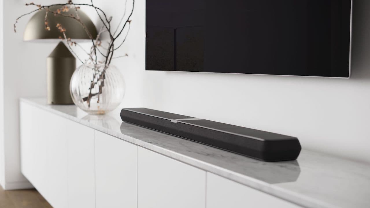 Bowers & Wilkins Panoram 3 Soundbar under TV