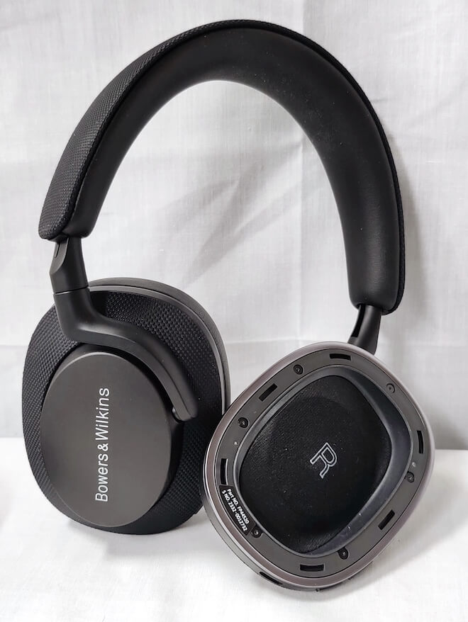 Bowers & Wilkins Px7 S2e Noise Cancelling Wireless Headphones with Earpad Removed