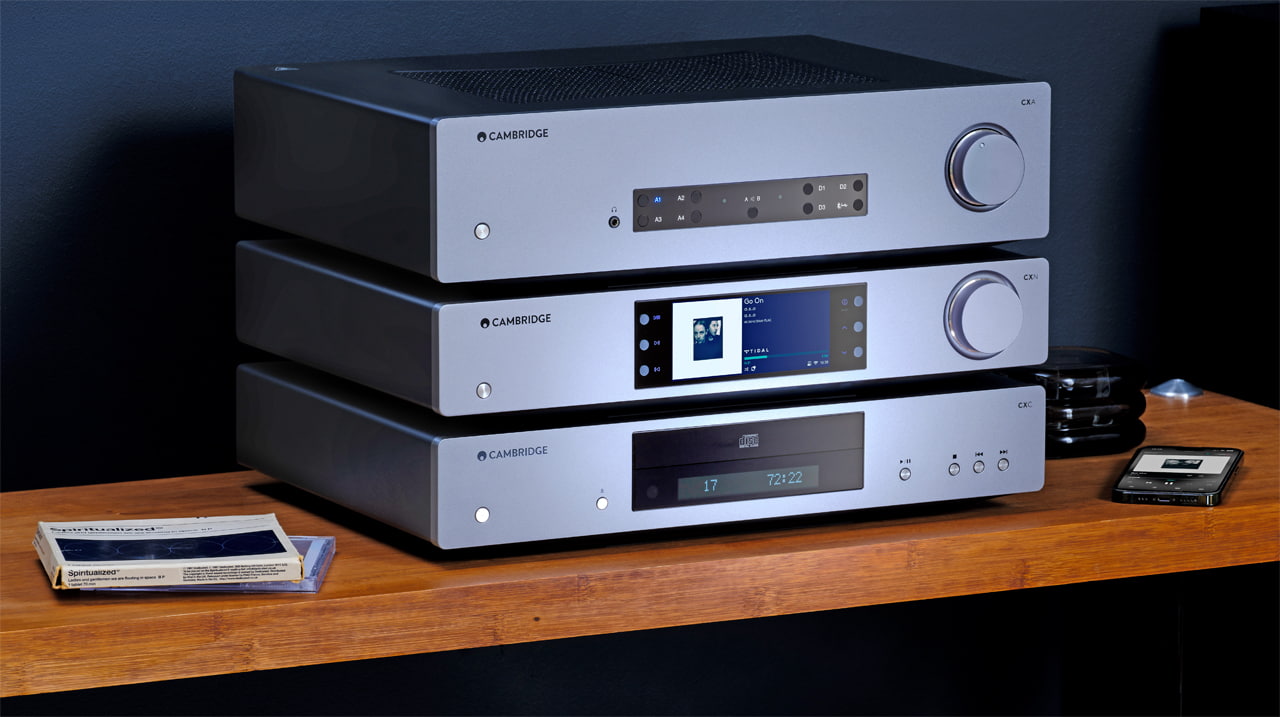 Cambridge Audio CXA81 MKII, CXN100 and CXC Stack