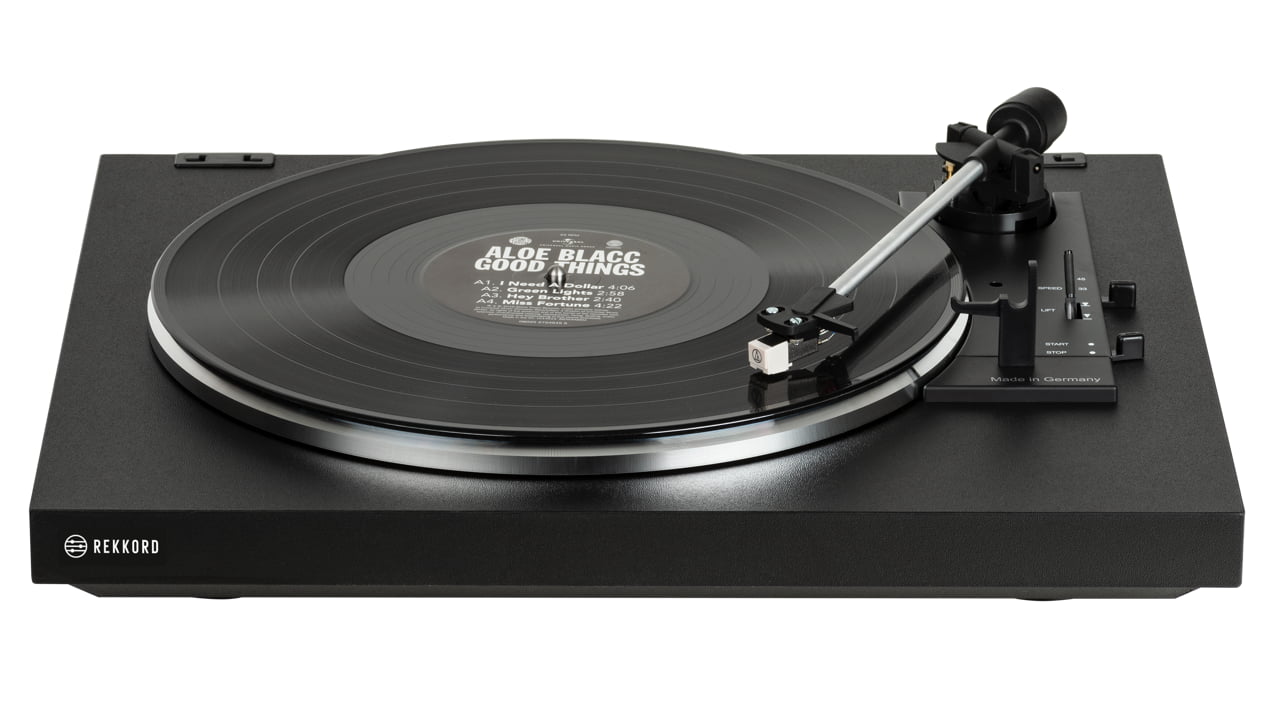 REKKORD F100 Turntable Front