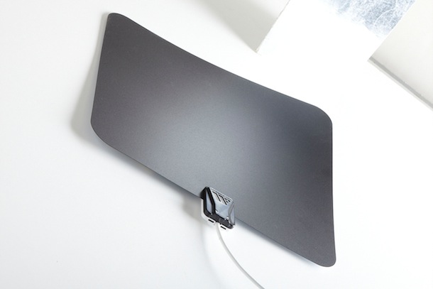 Winegard FlatWave Amped HDTV Antenna