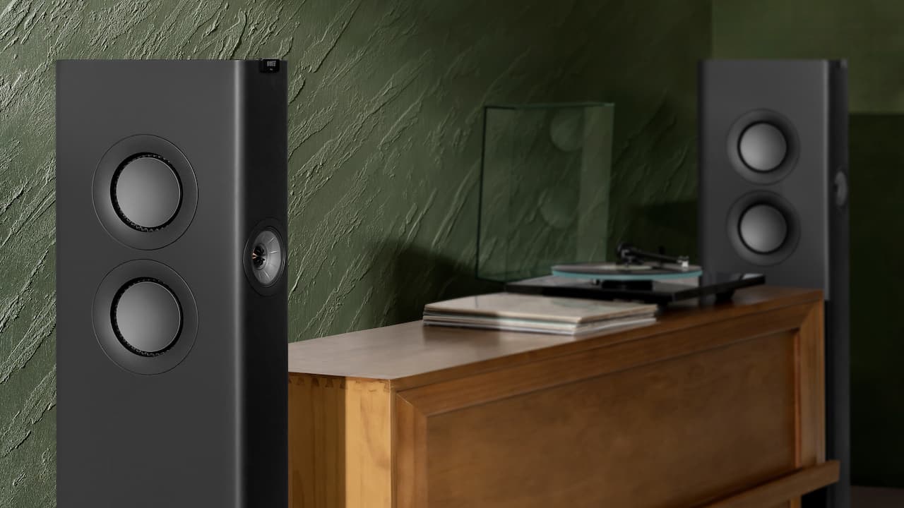 KEF LS60 Wireless Floorstanding Loudspeaker Carbon Black Crop