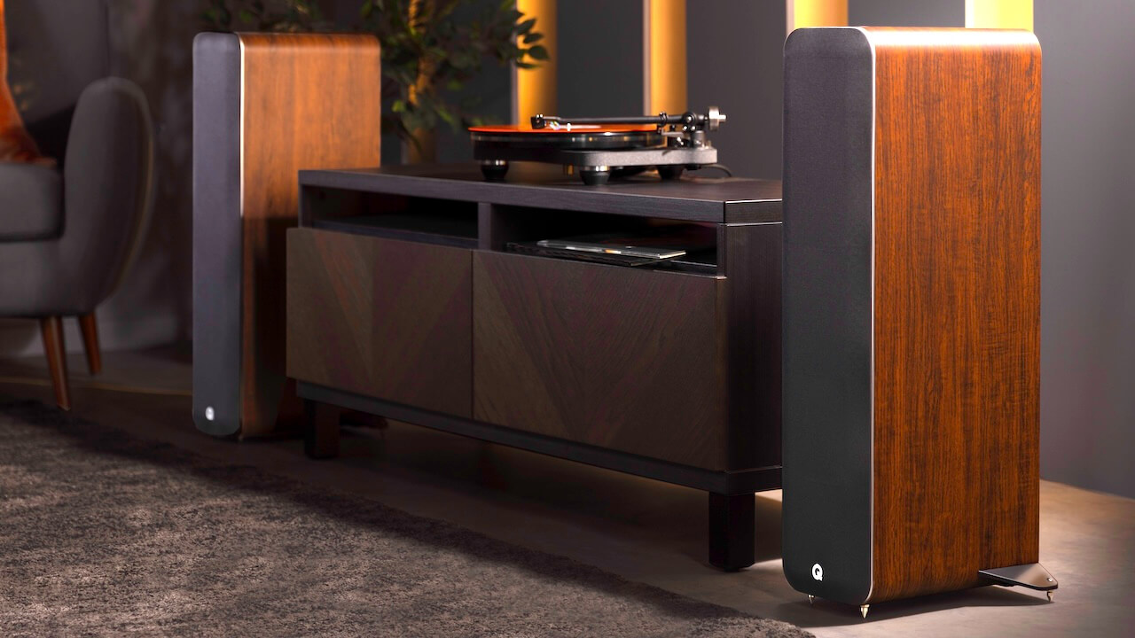 Q Acoustics M40 Active Micro Tower Speakers in Walnut with Turntable