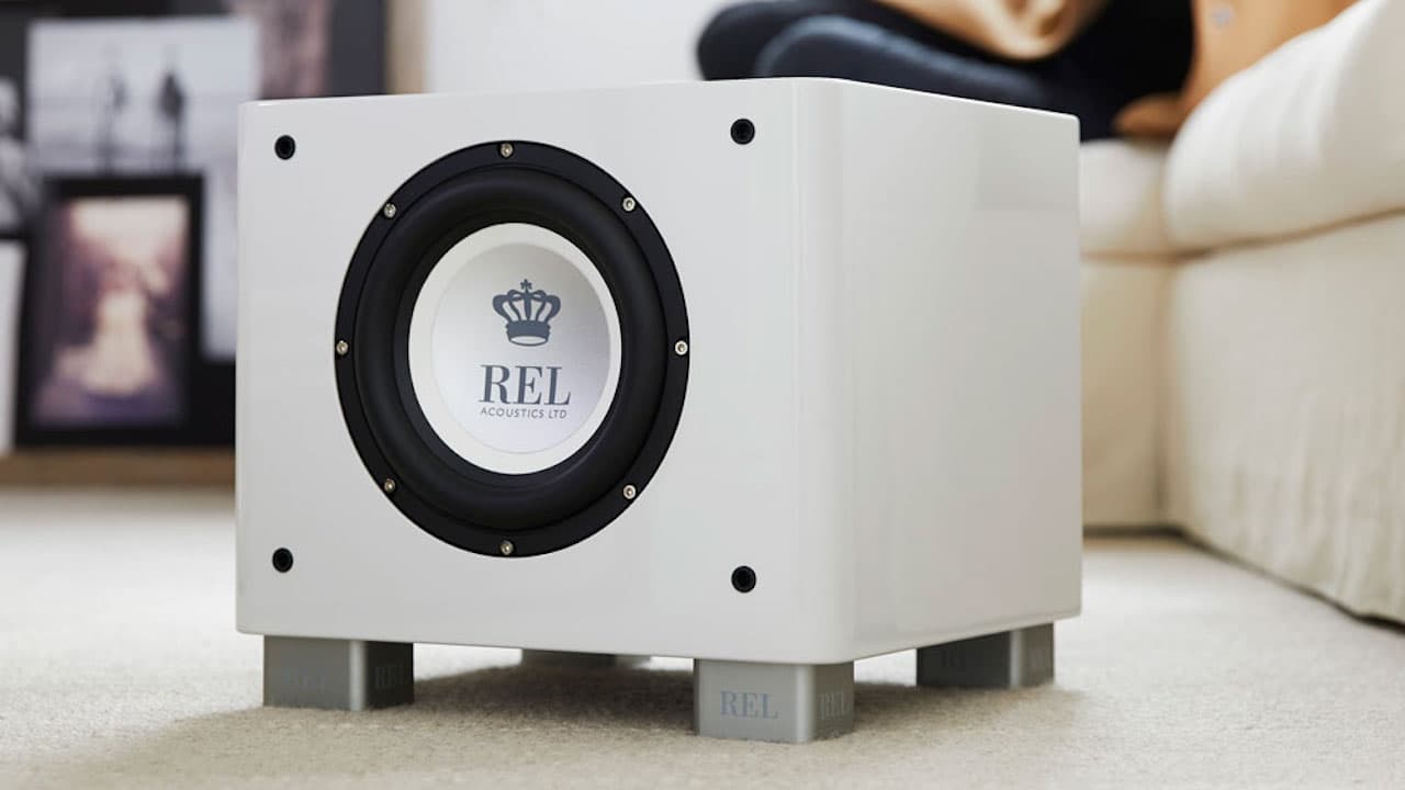 REL T/7x Subwoofer in White Lifestyle