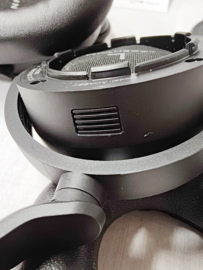 Sennheiser Accentum Wireless ANC Headphones top interior