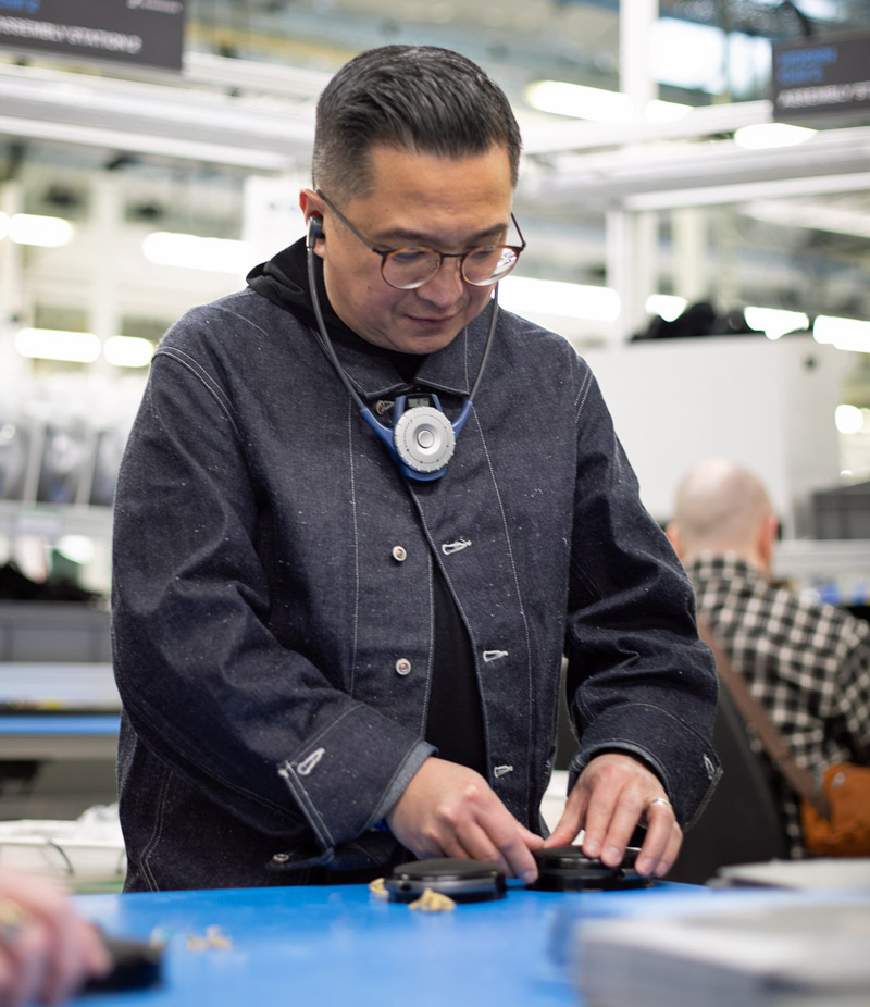 Jude Mansilla assembling Sennheiser HD650 Headphones