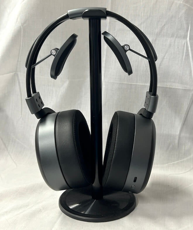 Sineaptic SE-1 Dual Ribbon Array Driver Wireless Headphones on Stand