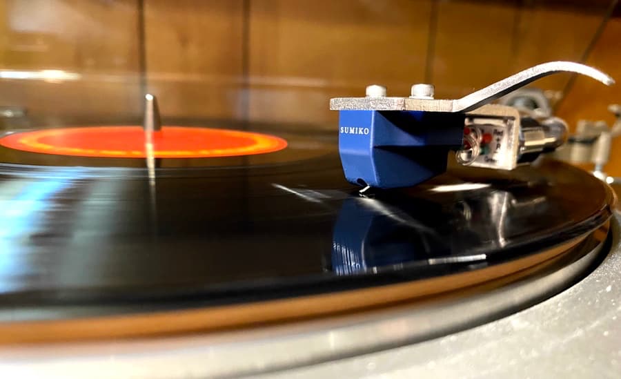 Sumiko Blue Point No. 3 High Output Phono Cartridge Playing