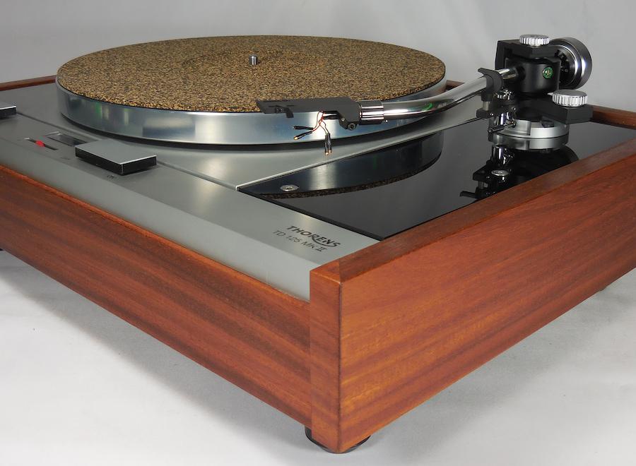 Thorens TD-125 MK II Turntable Restoration Front Right Corner