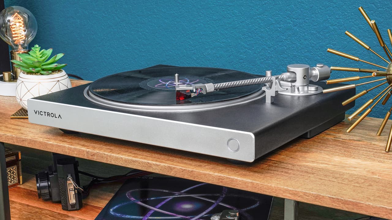 Victrola Hi-Res Carbon Turntable Lifestyle